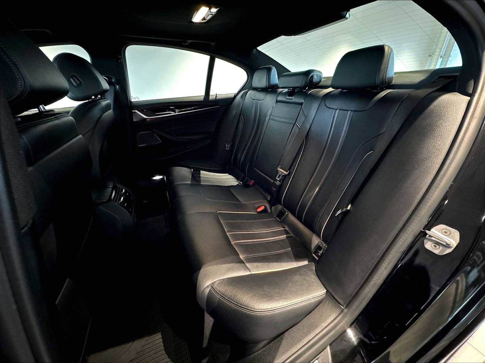 Used 2021 BMW 540i xDrive w/ Premium Package AWD/4WD image 31