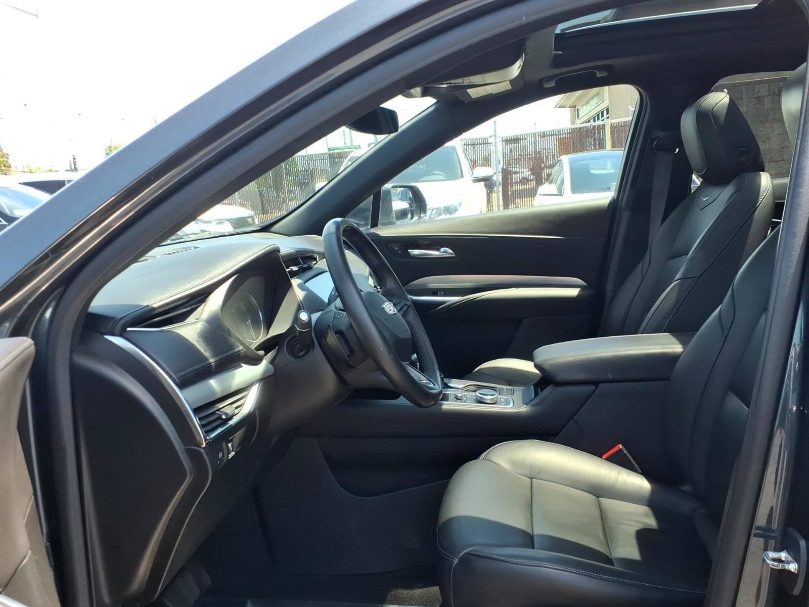 Used 2019 Cadillac XT4 Premium Luxury w/ Cold Weather Package AWD/4WD image 21