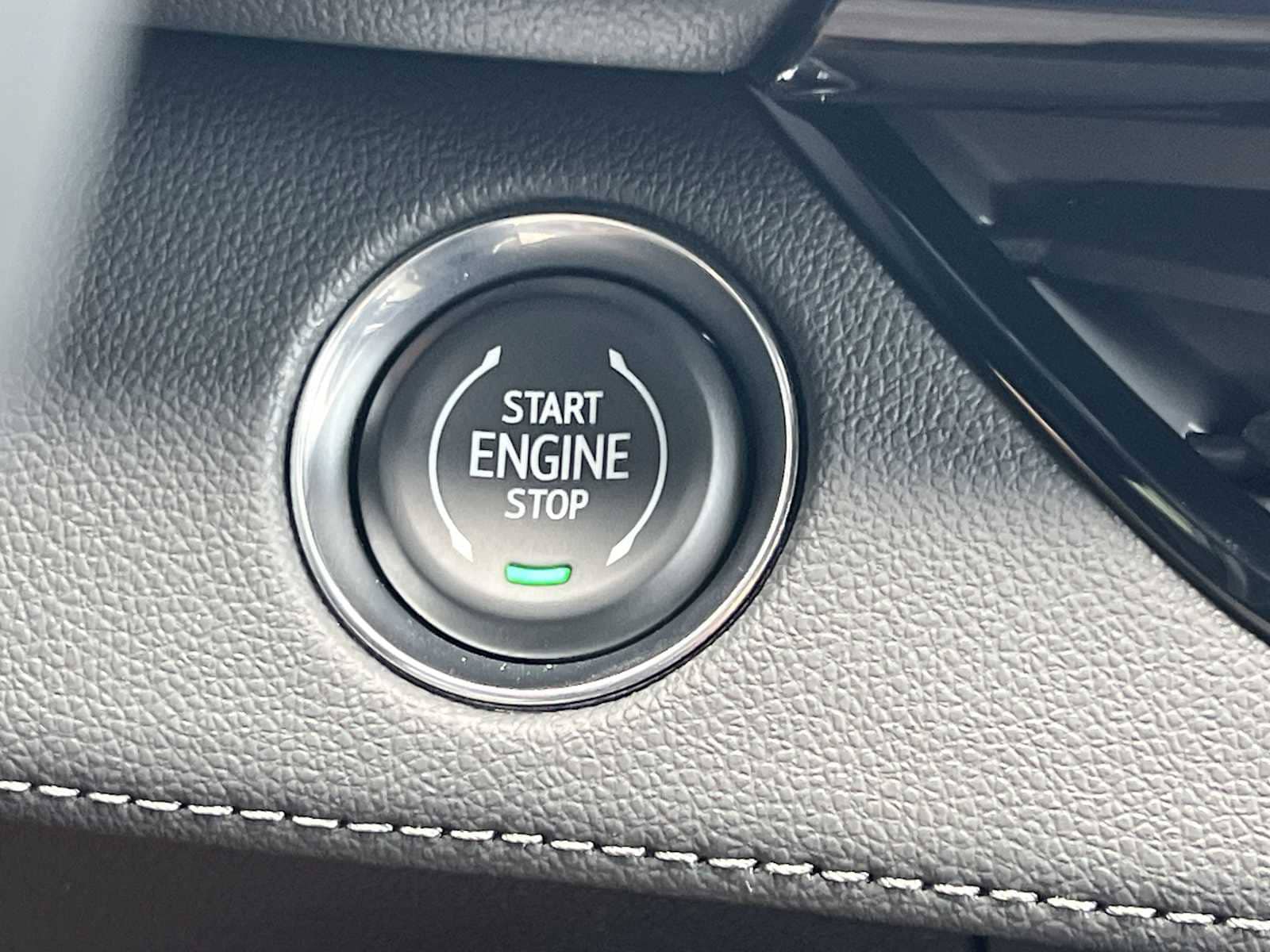 New 2026 Buick Enclave Sport Touring w/ Power Package FWD image 5