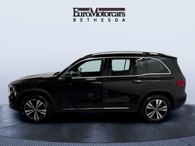 Used 2025 Mercedes-Benz GLB 250 4MATIC image 2