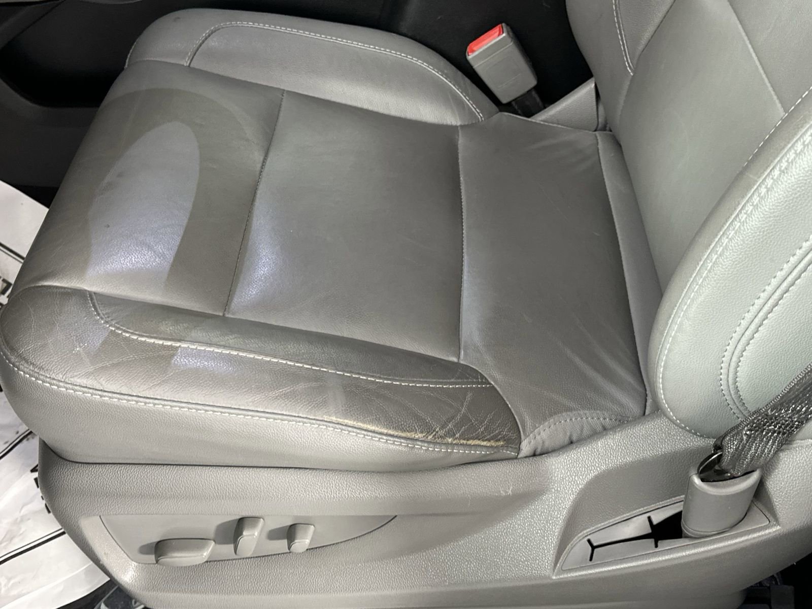 Used 2020 Chevrolet Suburban LT RWD image 12