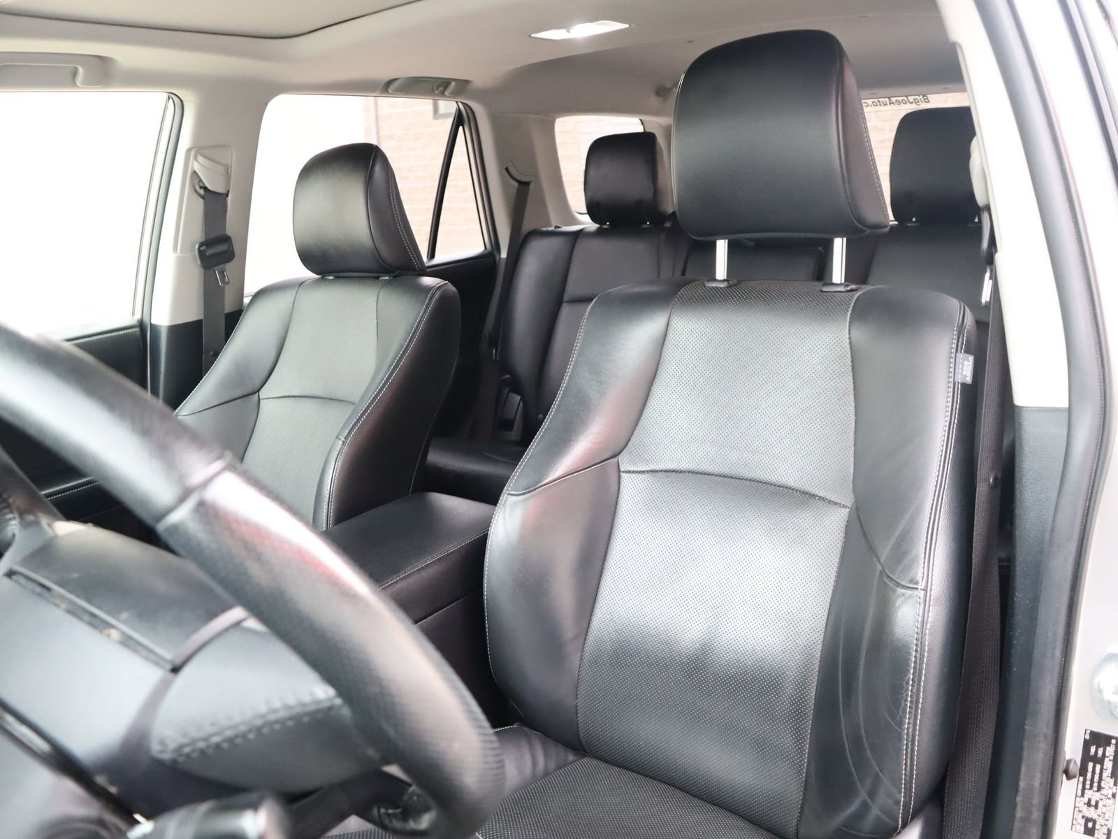 Used 2016 Toyota 4Runner Limited AWD/4WD image 26