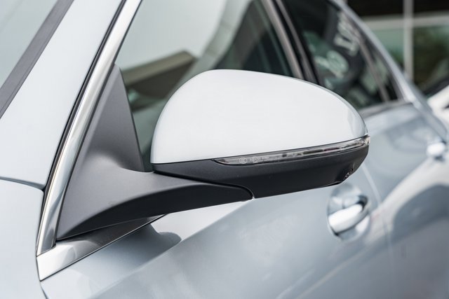 New 2025 Mercedes-Benz C 300 4MATIC Sedan image 17