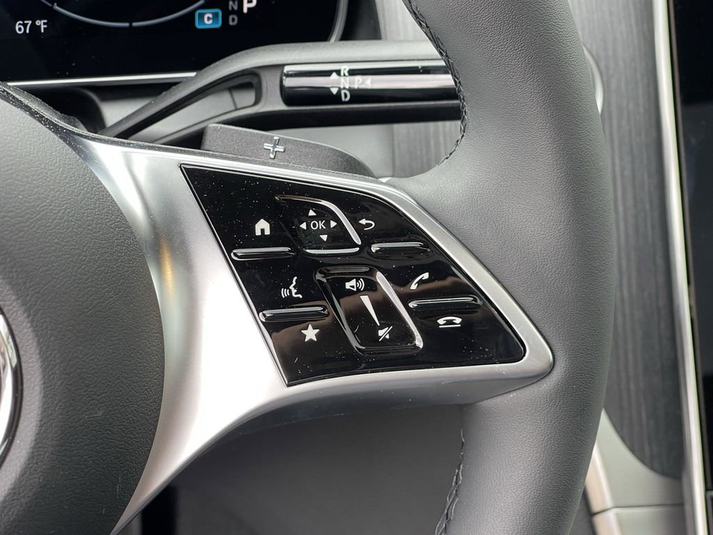 Used 2025 Mercedes-Benz GLC 300 4MATIC image 19