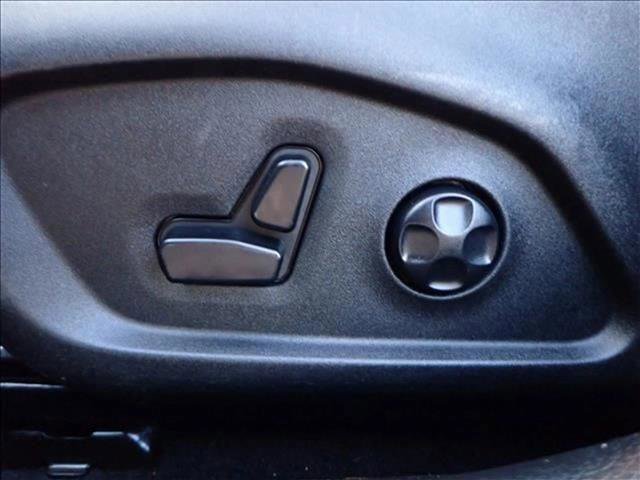 Used 2018 Jeep Compass Latitude w/ Popular Equipment Group FWD image 12