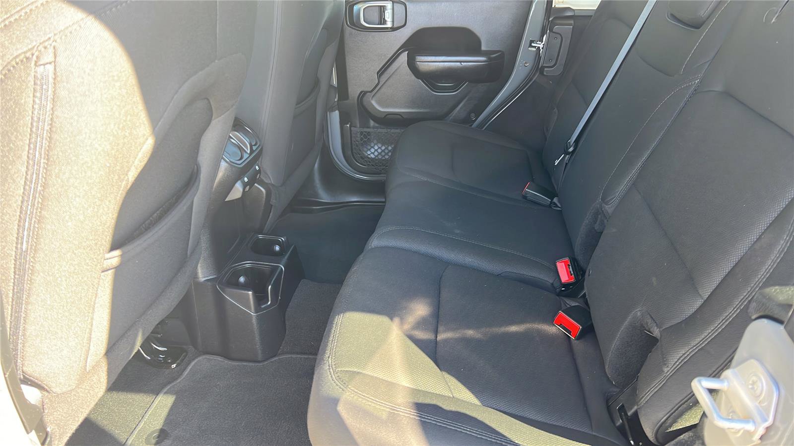 Used 2018 Jeep Wrangler Unlimited Sport S image 15