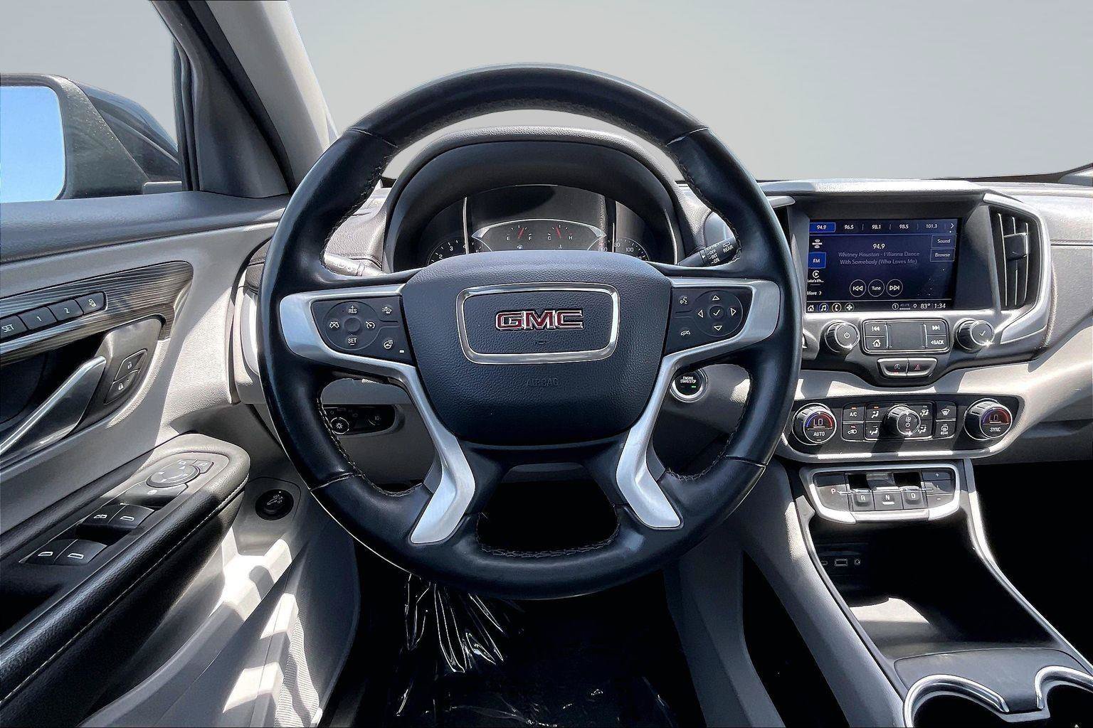 Used 2024 GMC Terrain SLT AWD/4WD image 6