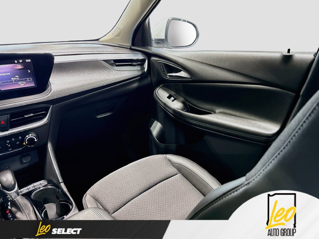 Used 2024 Buick Encore GX Preferred FWD image 23