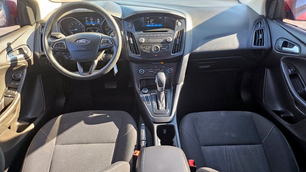 Used 2017 Ford Focus SE FWD image 5