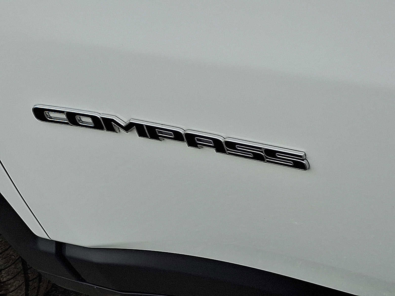 Used 2023 Jeep Compass Latitude image 29