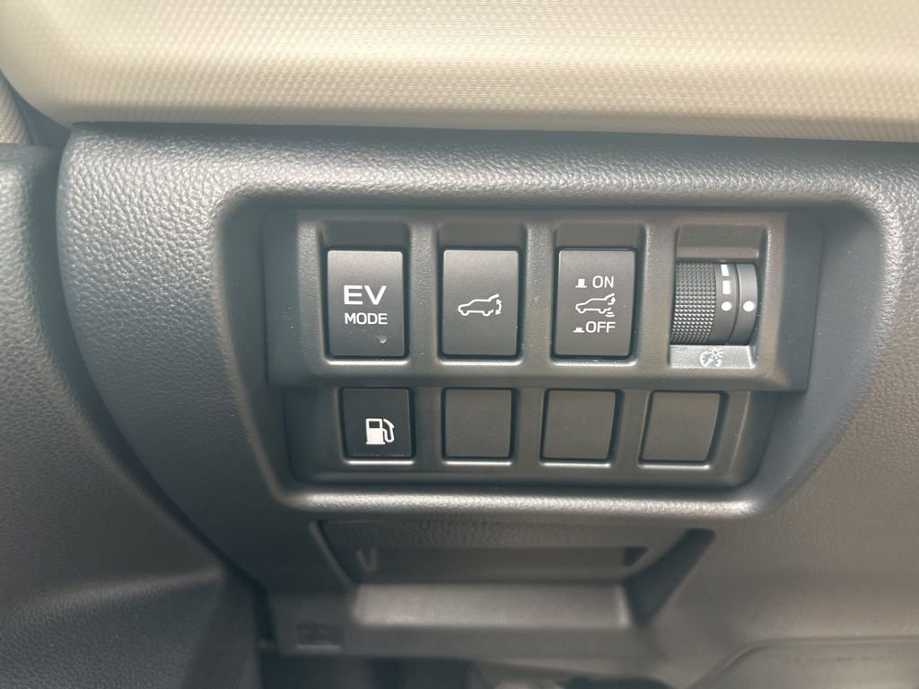 Used 2025 Subaru Forester Limited image 9