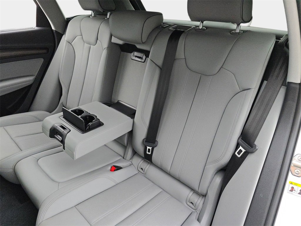 Certified 2025 Audi Q5 2.0T Premium Plus w/ Premium Plus Package image 14
