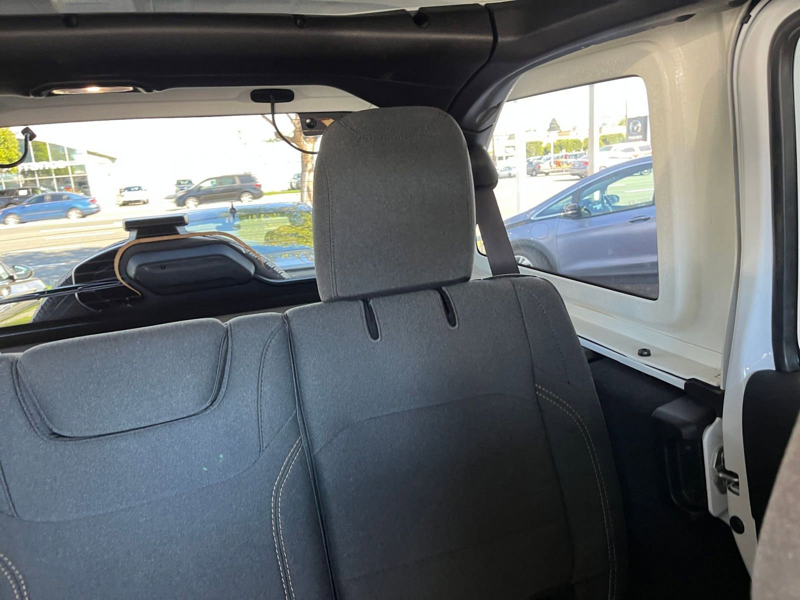 Used 2025 Jeep Wrangler Sahara image 37