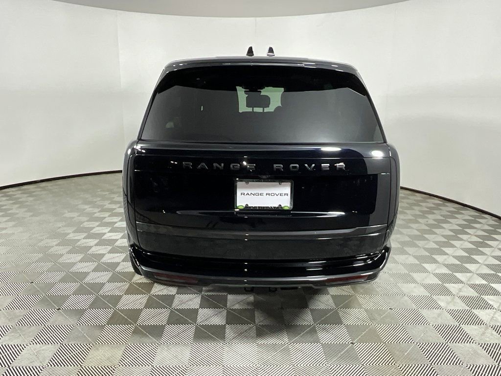 Used 2024 Land Rover Range Rover Long Wheelbase SE image 8