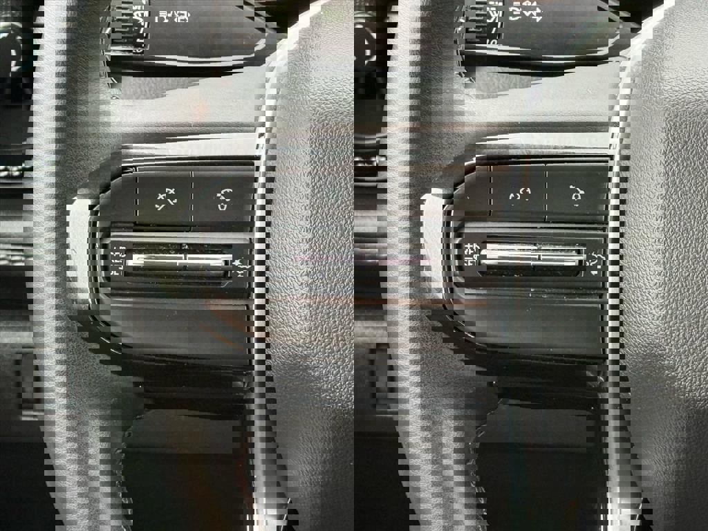 Used 2023 Chevrolet Colorado LT w/ LT Convenience Package II image 18