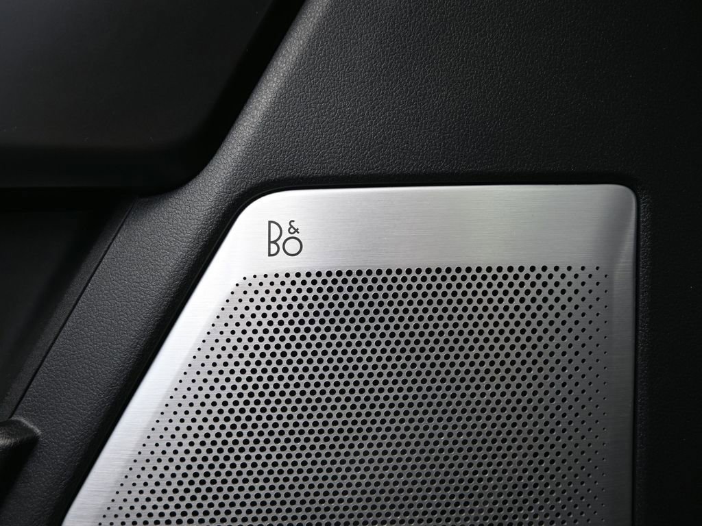 Used 2023 Ford F150 Raptor w/ Raptor Carbon Fibre Package image 21