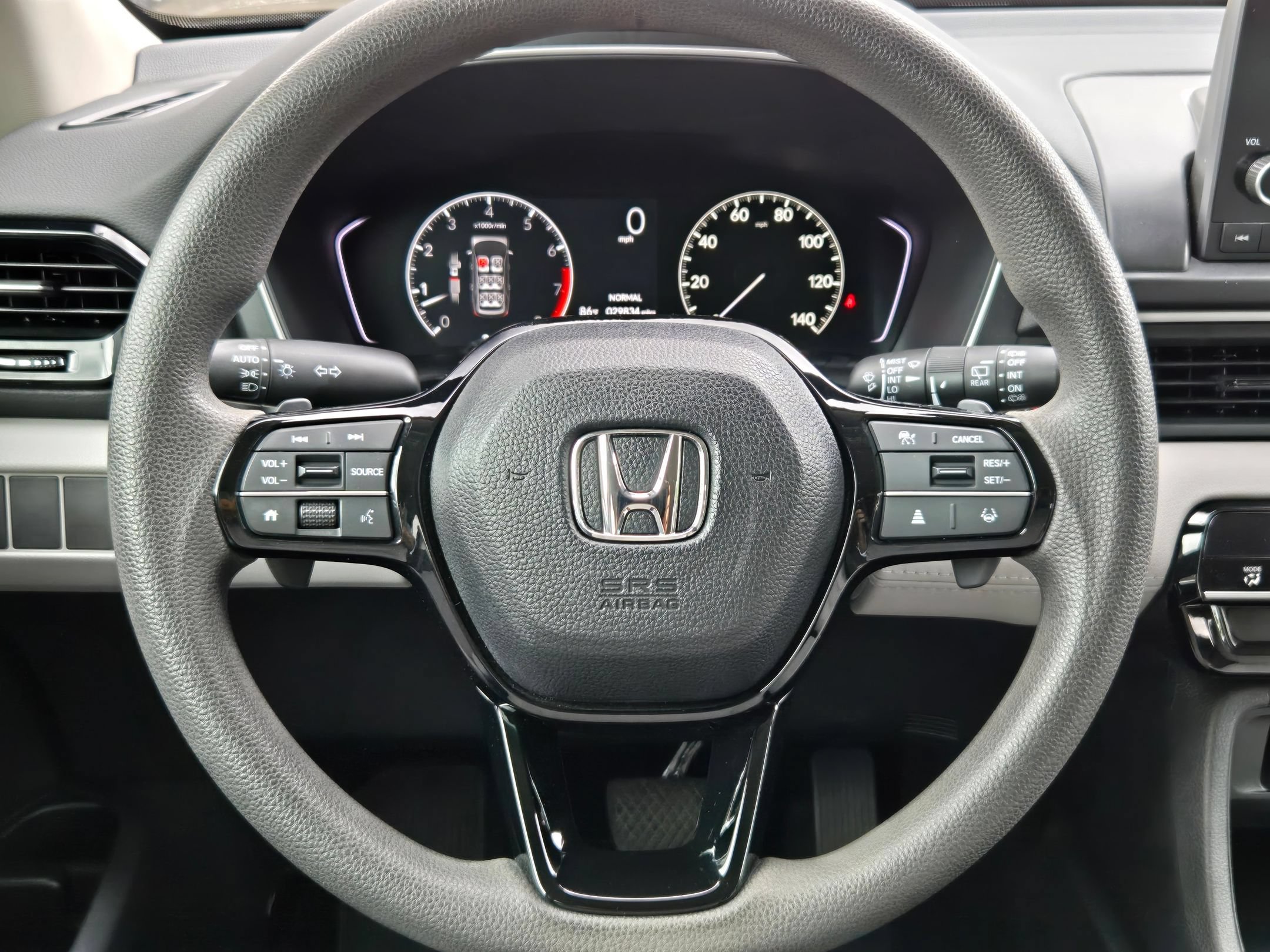 Used 2023 Honda Pilot LX image 21