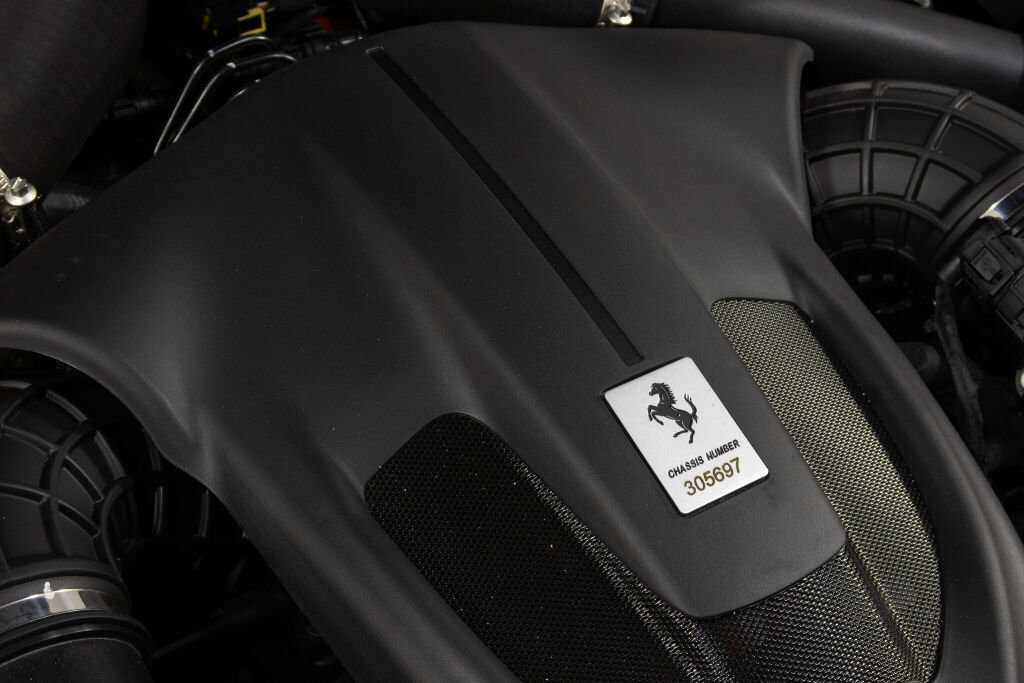 Used 2024 Ferrari Roma Spider image 25