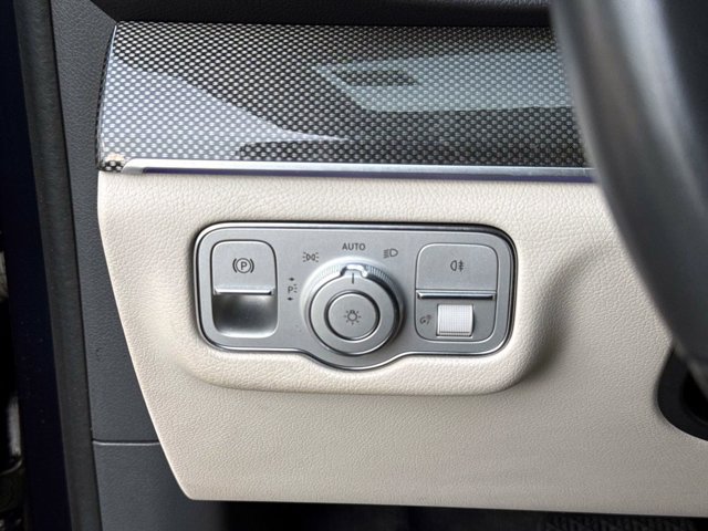 Used 2020 Mercedes-Benz GLE 350 4MATIC image 36