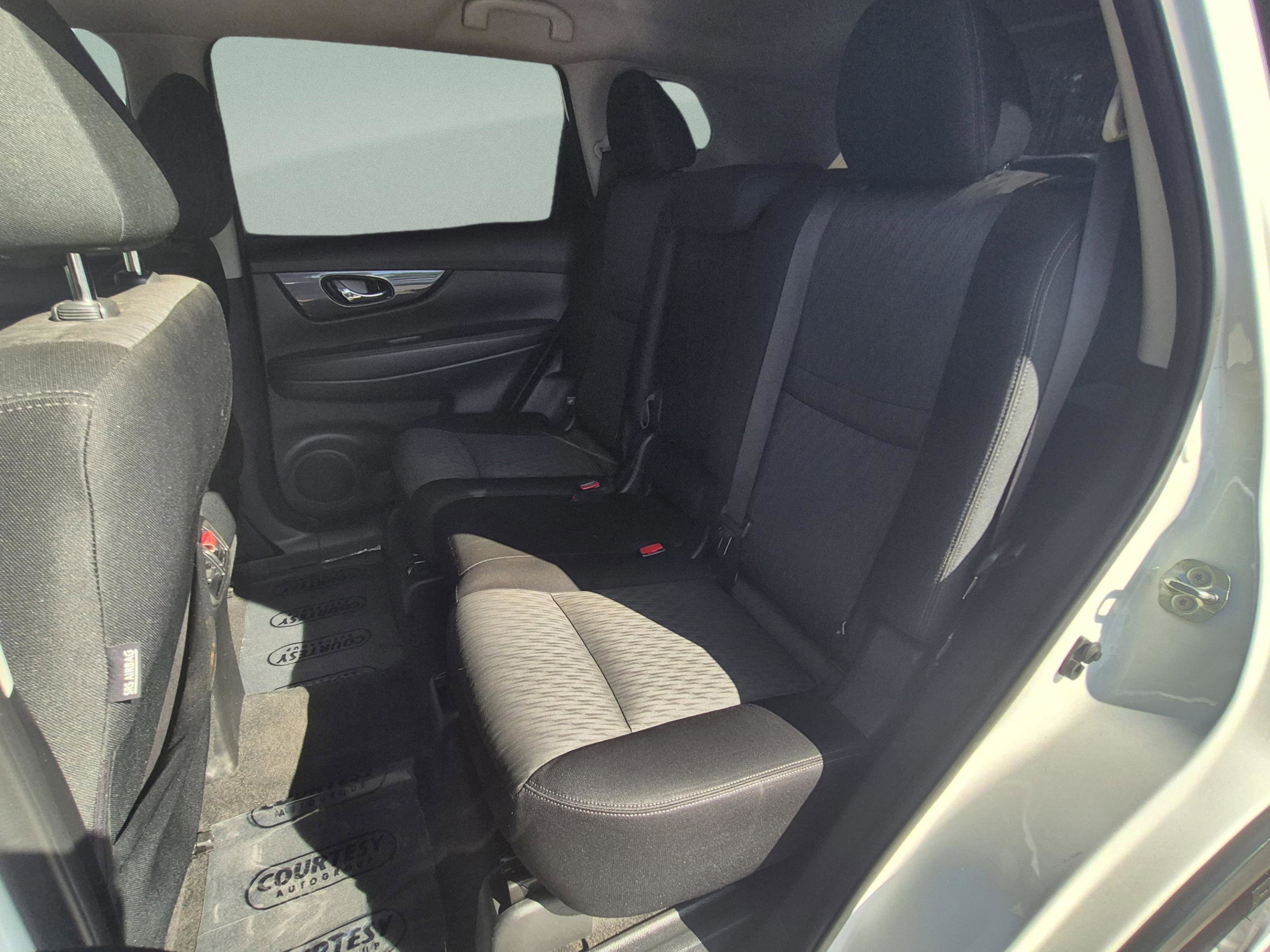 Used 2020 Nissan Rogue SV AWD/4WD image 18