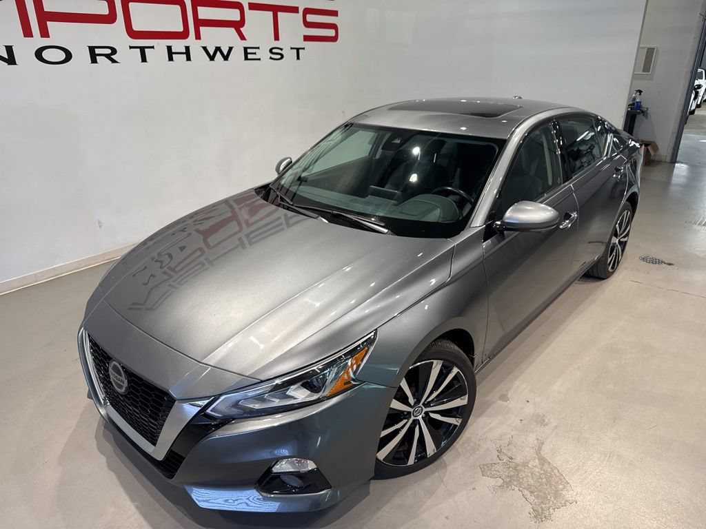 Used 2020 Nissan Altima 2.5 Platinum AWD/4WD image 2