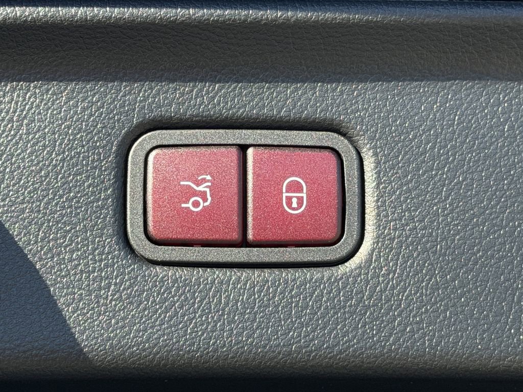 New 2026 Mercedes-Benz S 580 4MATIC Sedan image 14