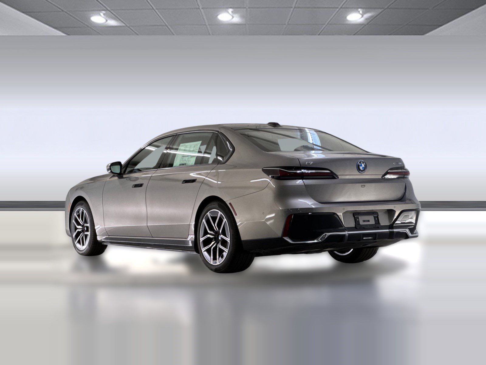 Used 2026 BMW i7 xDrive60 w/ M Sport Package RWD image 3