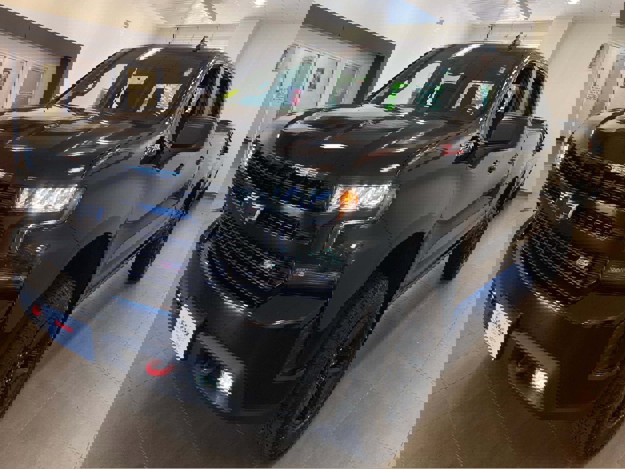 Used 2022 Chevrolet Silverado 1500 LT Trail Boss w/ Bed Protection Package image 4