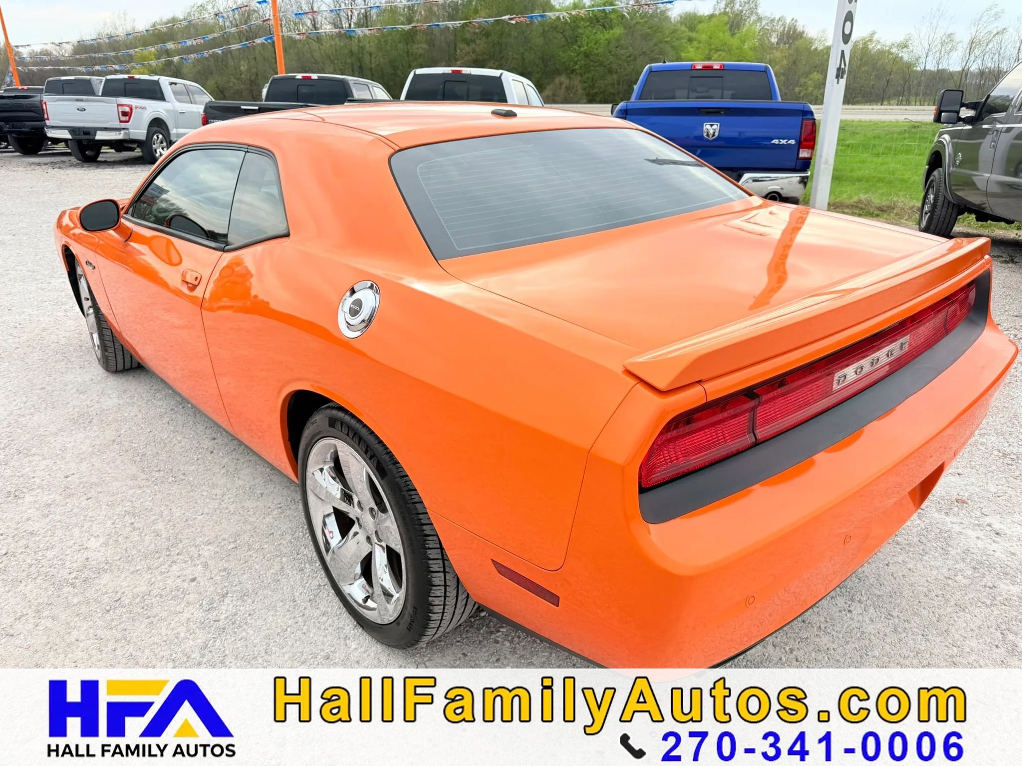 Used 2014 Dodge Challenger R/T RWD image 4