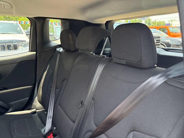 Used 2021 Jeep Renegade Latitude w/ Convenience Group AWD/4WD image 20