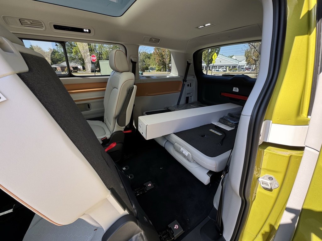 New 2025 Volkswagen ID. Buzz 1st Edition image 28