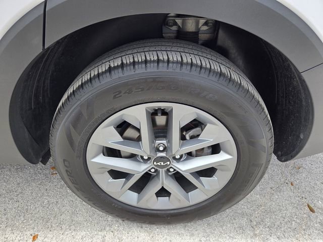 Used 2024 Kia Telluride LX image 19