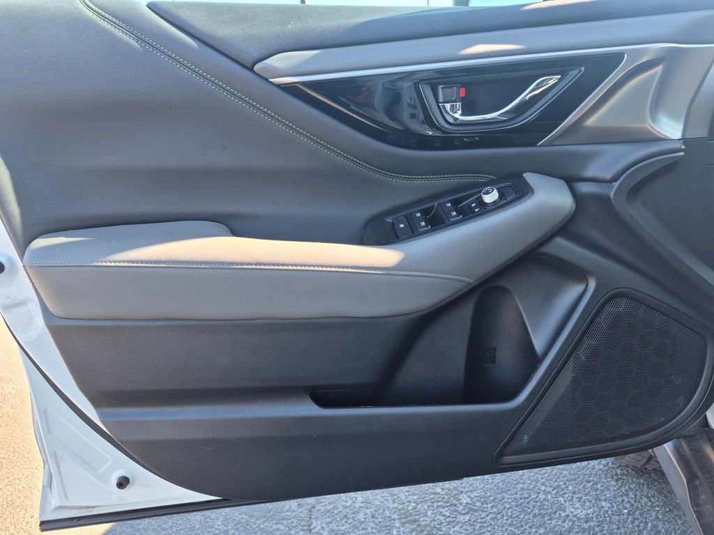 Used 2023 Subaru Outback Onyx Edition w/ Popular Package #2 image 21