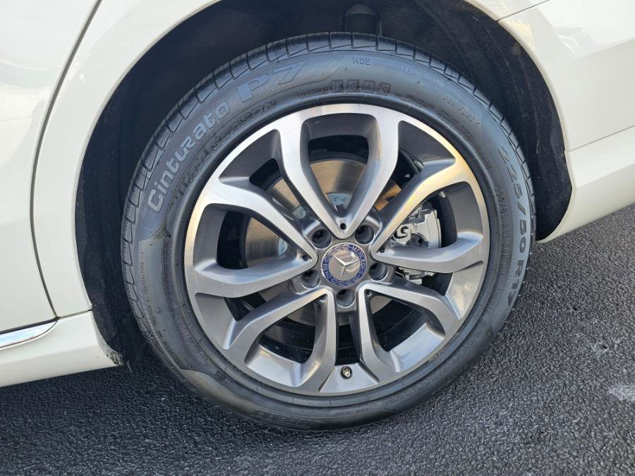 Used 2015 Mercedes-Benz C 300 4MATIC Sedan w/ Premium 1 Package image 34