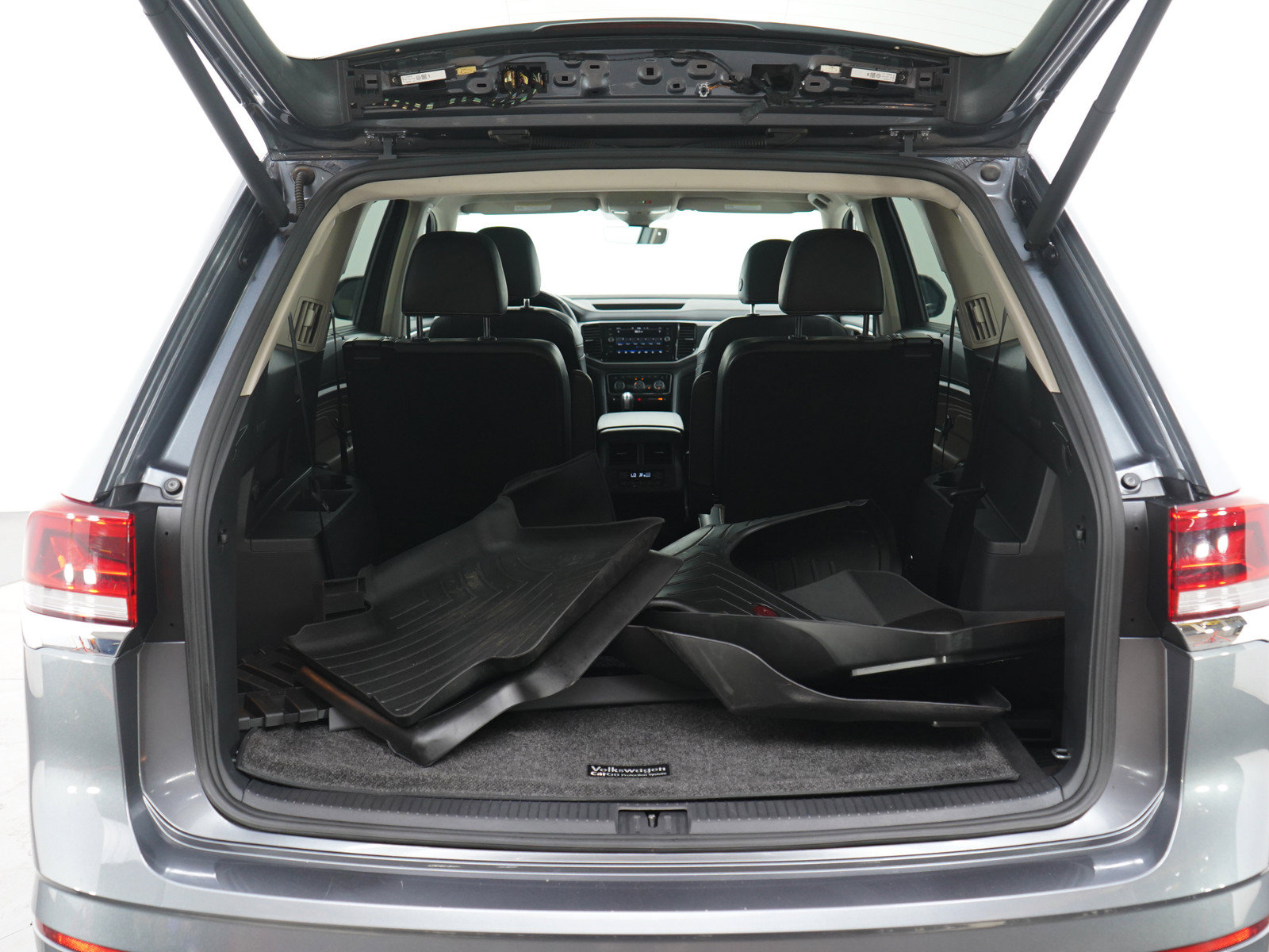 Used 2022 Volkswagen Atlas SEL Premium AWD/4WD image 16