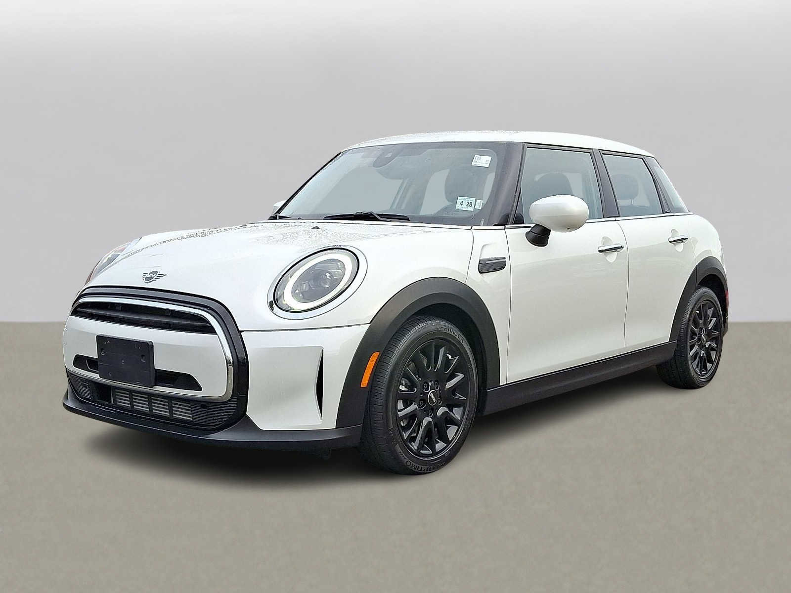 Certified 2023 MINI Cooper 4-Door Hardtop image 1