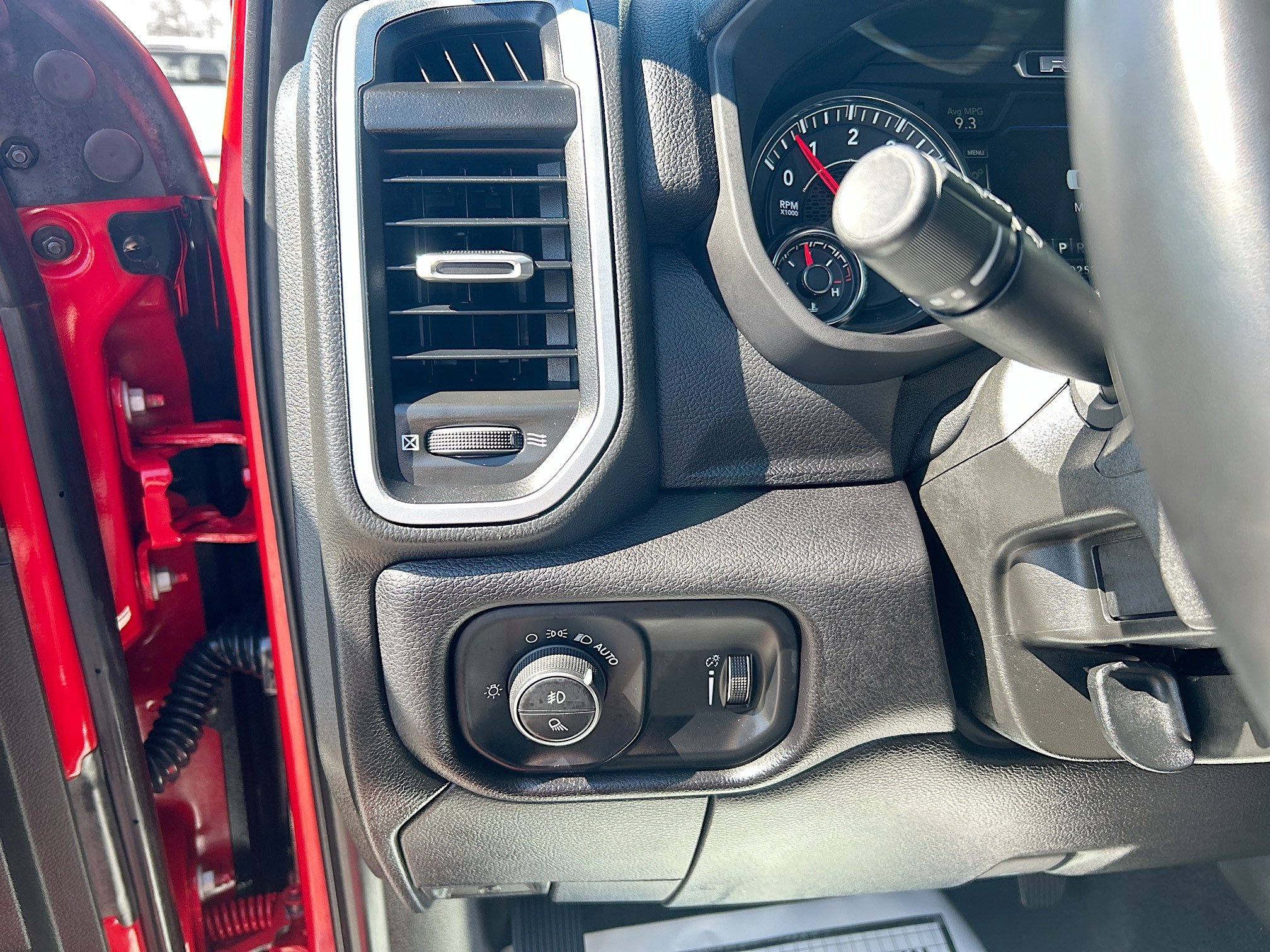 Used 2024 RAM 2500 Big Horn w/ Safety Group image 10