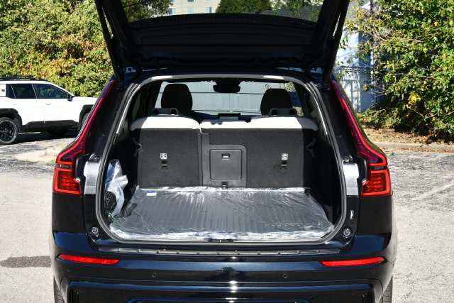 New 2027 Volvo XC60 B5 Ultra AWD/4WD image 29