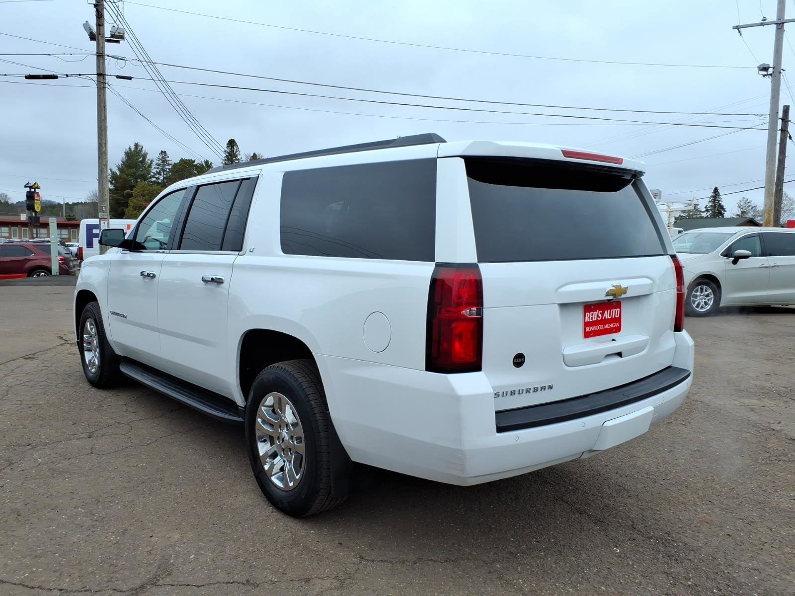 Used 2018 Chevrolet Suburban LT AWD/4WD image 4