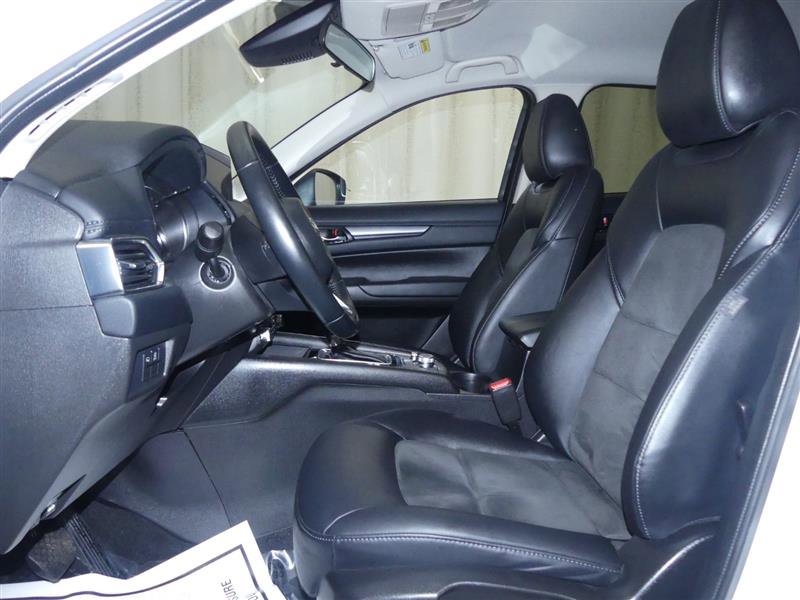 Used 2021 MAZDA CX-5 Touring image 22