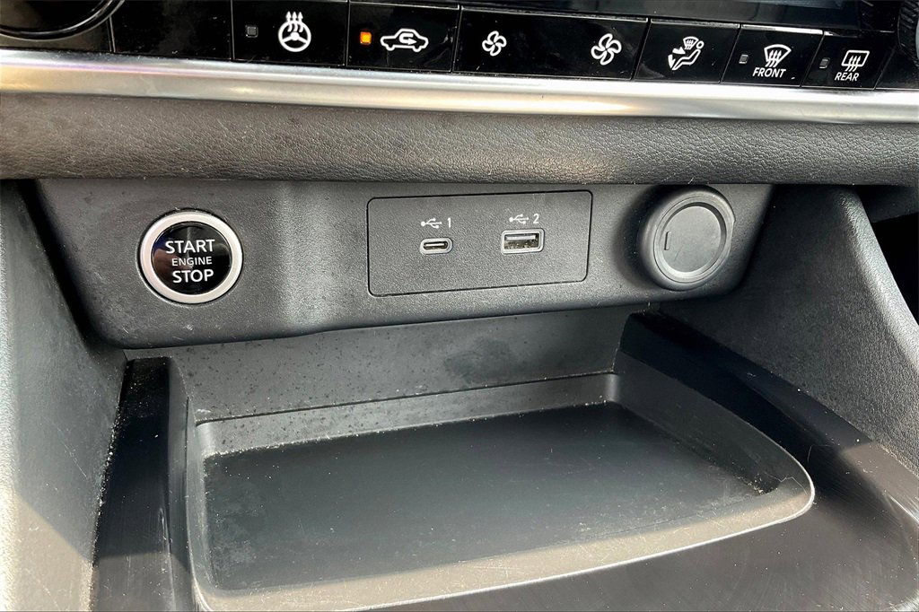 Used 2021 Nissan Rogue SV w/ Premium Package image 31