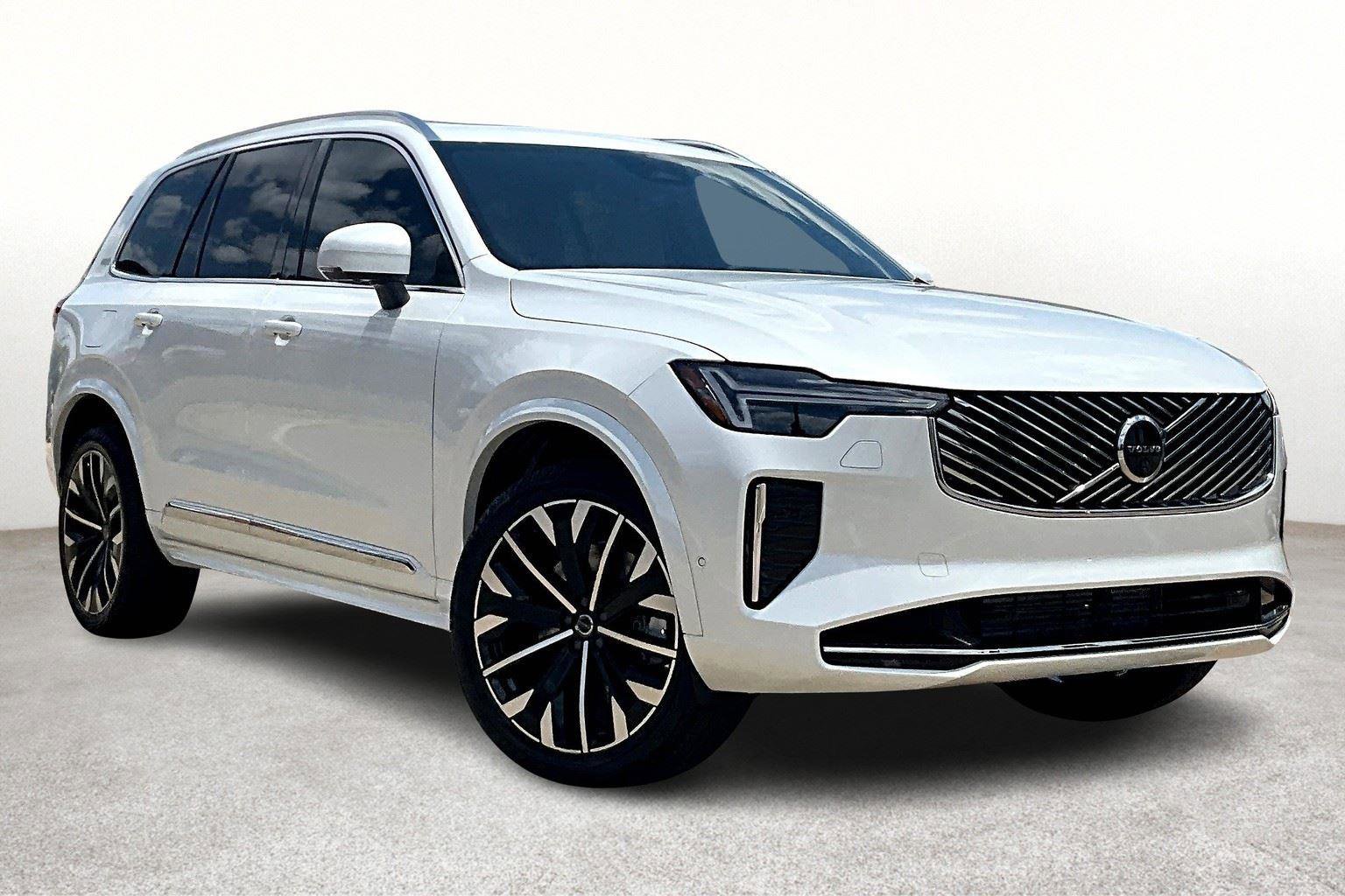 New 2026 Volvo XC90 T8 Plus image 2