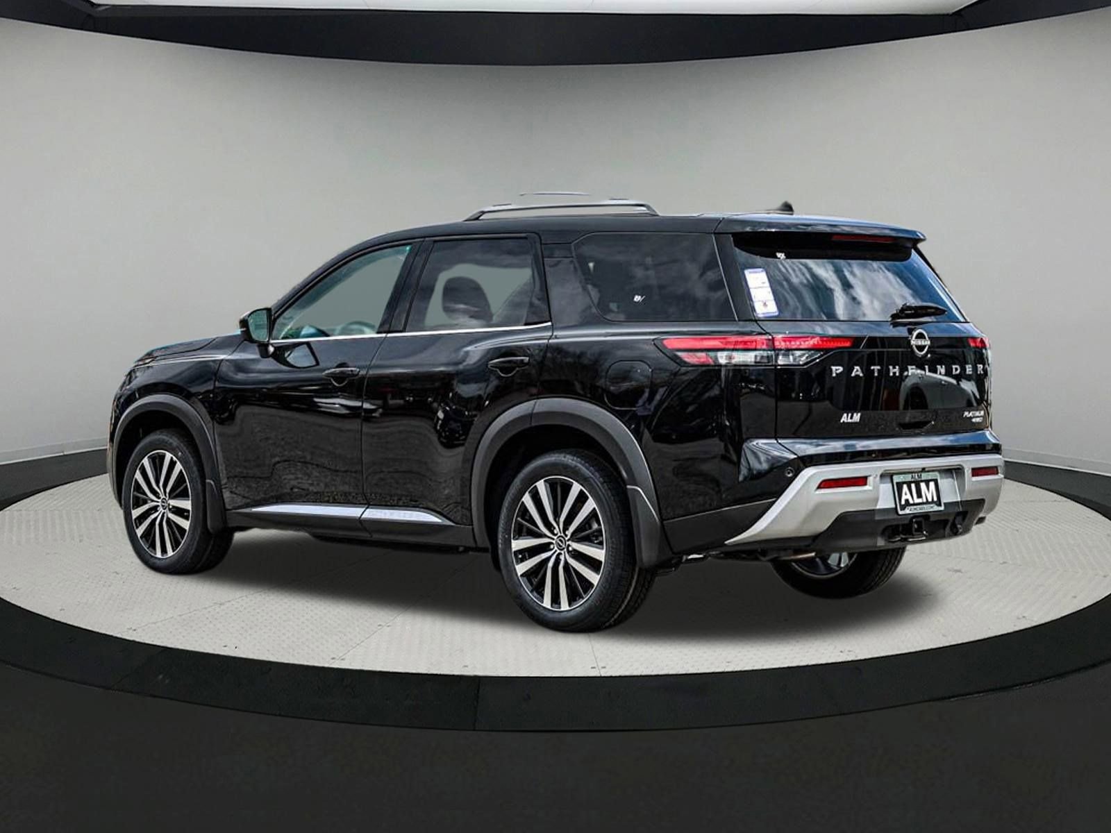 New 2025 Nissan Pathfinder Platinum w/ Cargo Package image 6