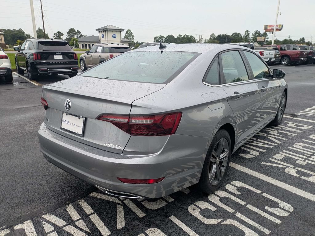 Used 2020 Volkswagen Jetta R-Line FWD image 5