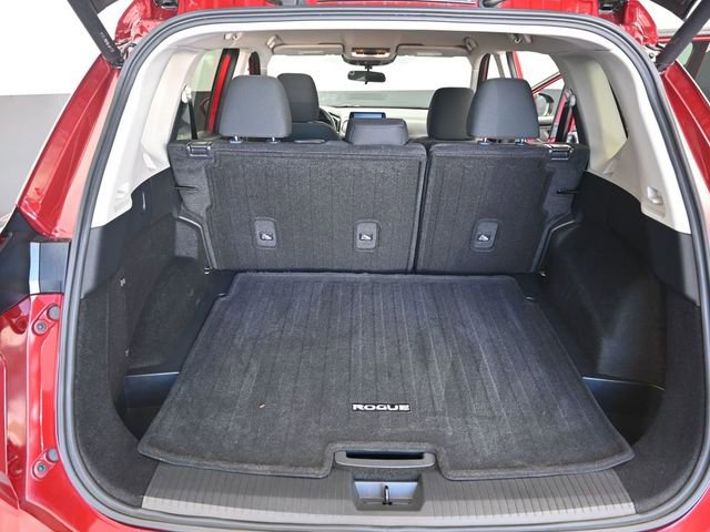Used 2024 Nissan Rogue SV image 12