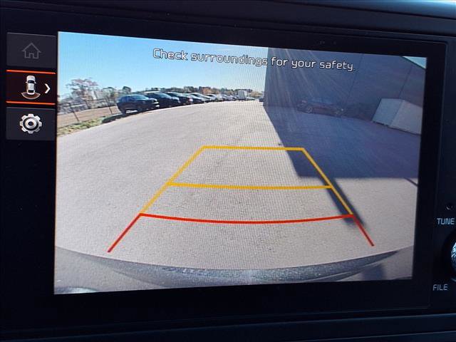 Used 2024 Kia Carnival LX image 18