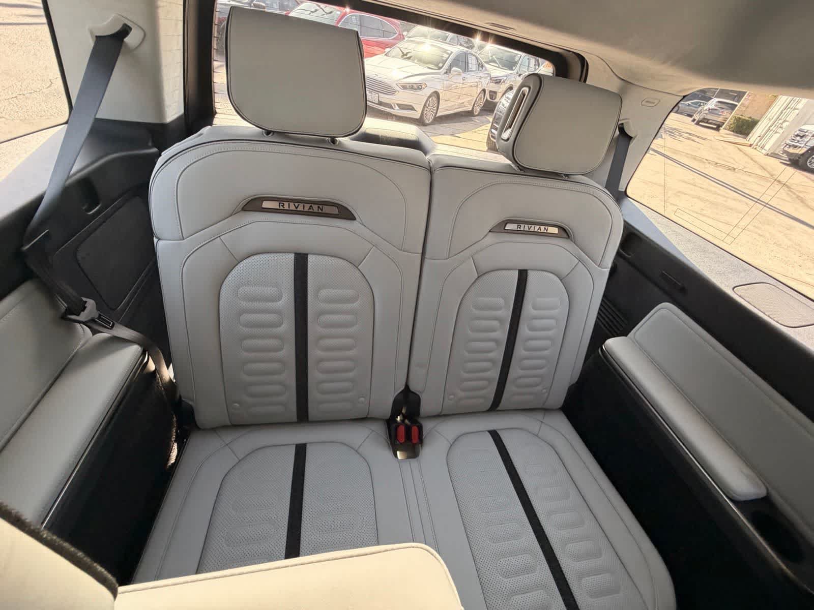 Used 2023 Rivian R1S Adventure AWD/4WD image 12
