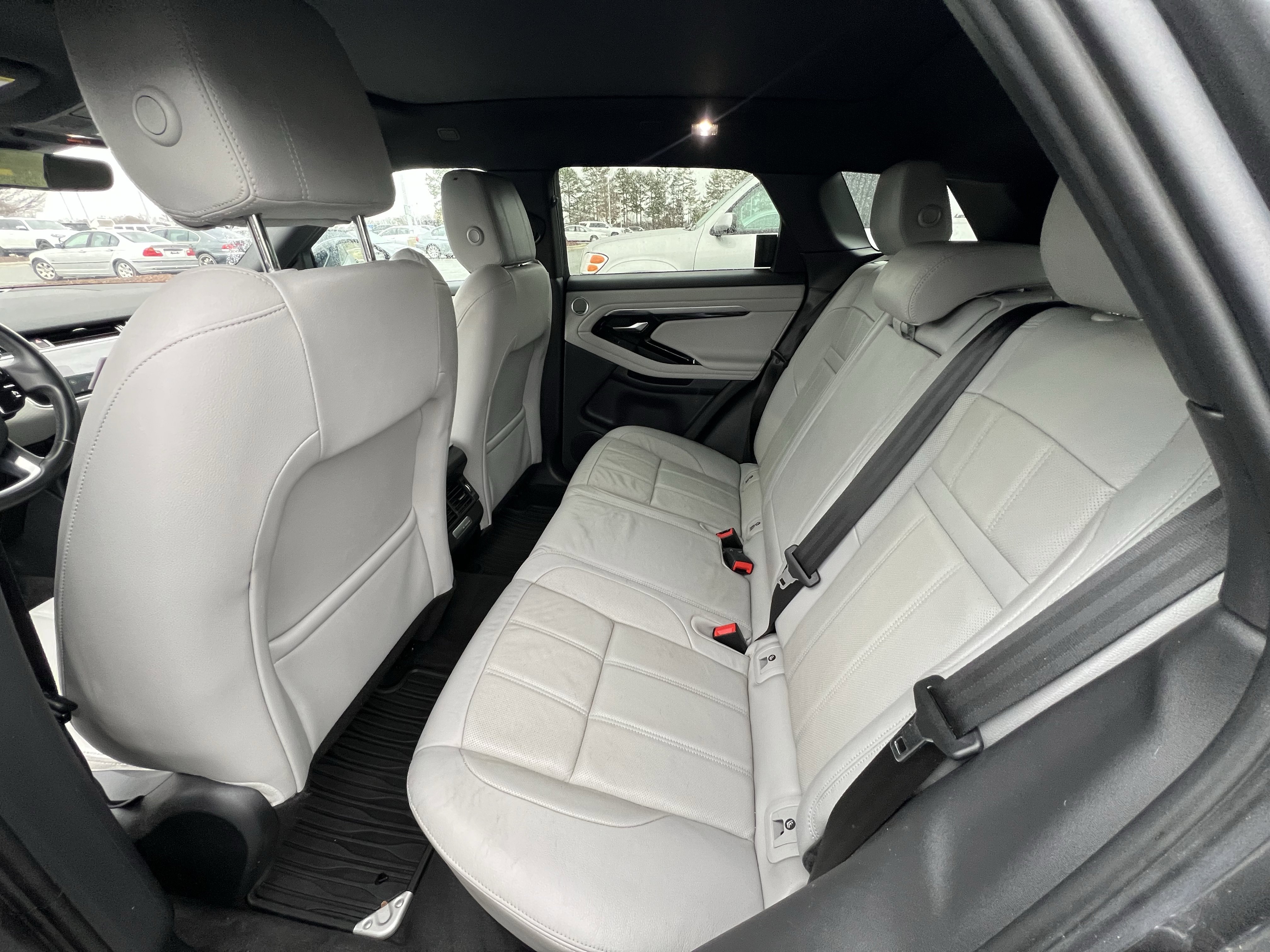 Used 2020 Land Rover Range Rover Evoque S image 31