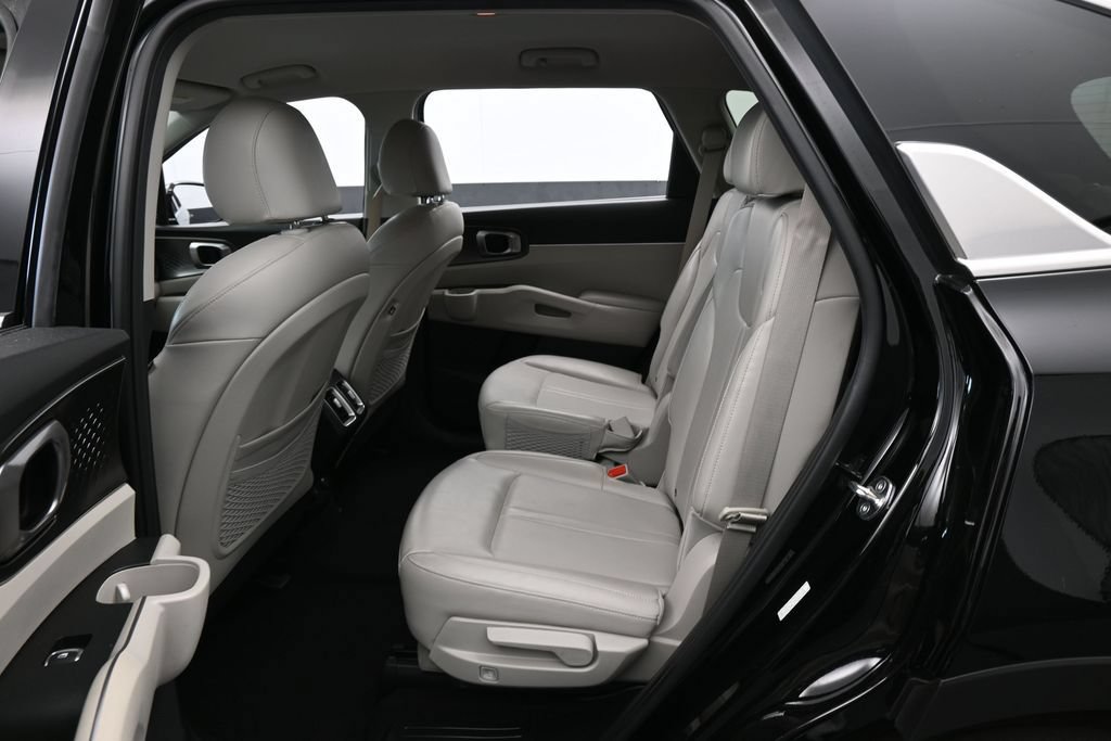 Used 2023 Kia Sorento EX FWD image 32