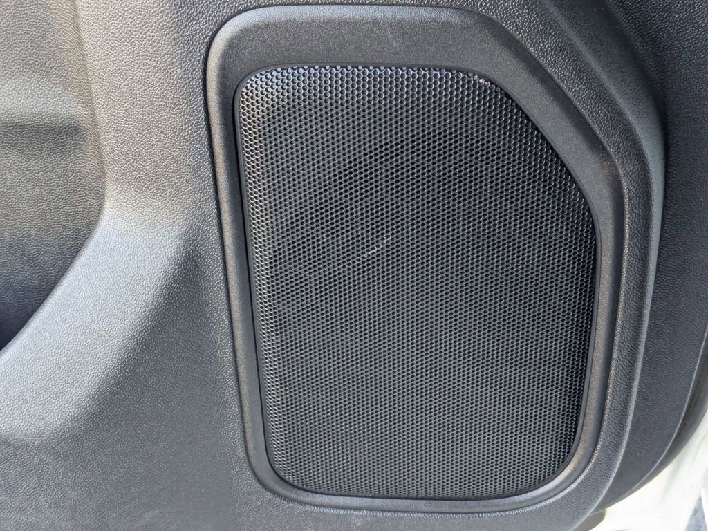 Used 2022 GMC Sierra 2500 SLT w/ SLT Convenience Package image 28